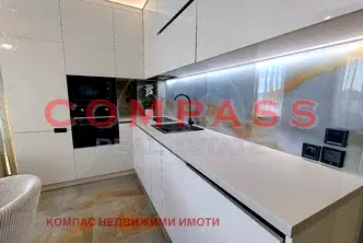 Двустаен апартамент с тераса и морска панорама в Бриз, Варна