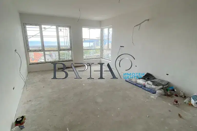 Двустаен апартамент във Варна, Бриз