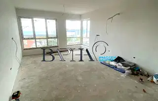 Двустаен апартамент във Варна, Бриз