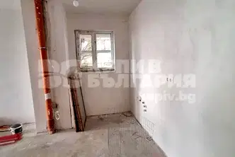 Двустаен апартамент във Варна, Бриз