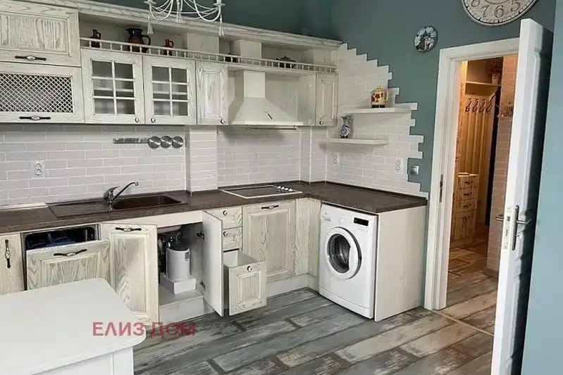 Двустаен апартамент във Варна, Бриз