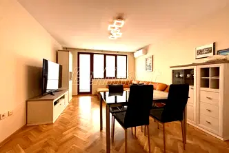 Двустаен апартамент във Варна, Бриз