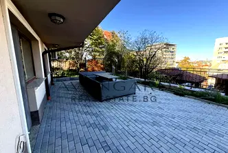 Двустаен апартамент в Пловдив, Център