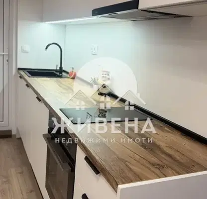 Снимка 5 — Двустаен апартамент с тераса в центъра на Варна
