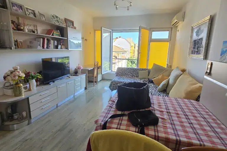 2-bedroom apartment in Burgas, Centyr
