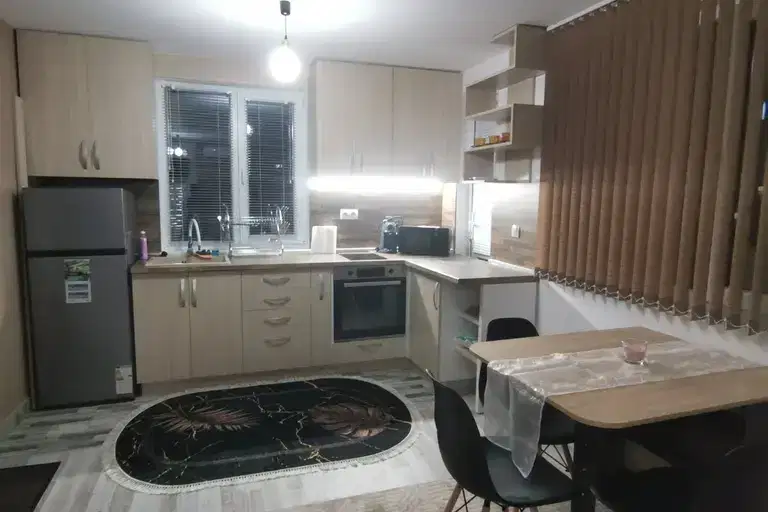 Двустаен апартамент в Кърджали, Център