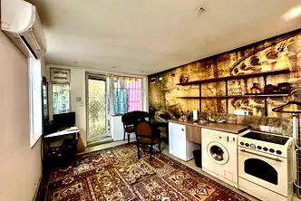 Двустаен апартамент в София, Център