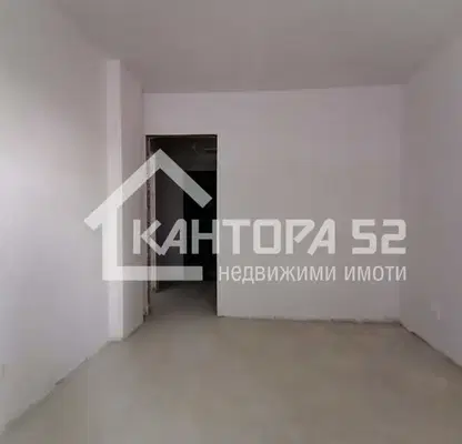 Снимка 2 — Двустаен апартамент във Варна, Център
