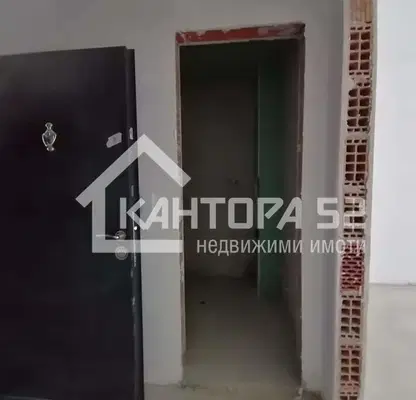 Снимка 5 — Двустаен апартамент във Варна, Център