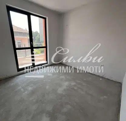 Снимка 5 — Двустаен апартамент в Търговище, Център
