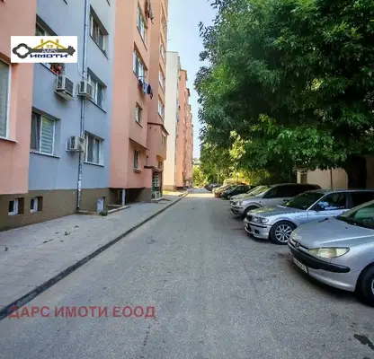 Снимка 2 — Двустаен апартамент в Пазарджик, Център
