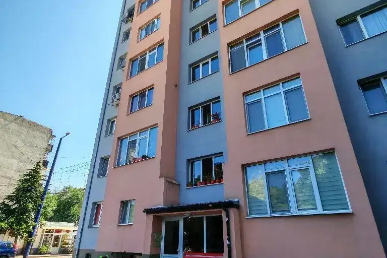 Двустаен апартамент в Пазарджик, Център