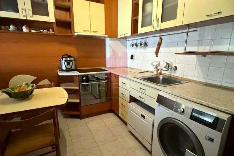 2-bedroom apartment in Ruse, Centyr