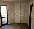 Снимка 2 — Двустаен апартамент с тераса в нова сграда на Колхозен пазар, Варна