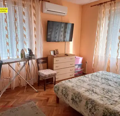Снимка 2 — Двустаен апартамент във Враца, Център
