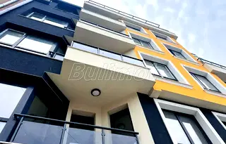 Двустаен апартамент във Варна, Център