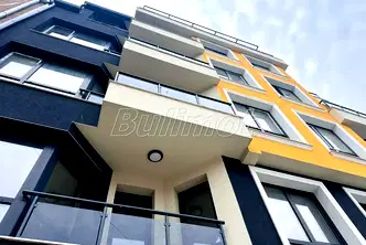 Двустаен апартамент във Варна, Център