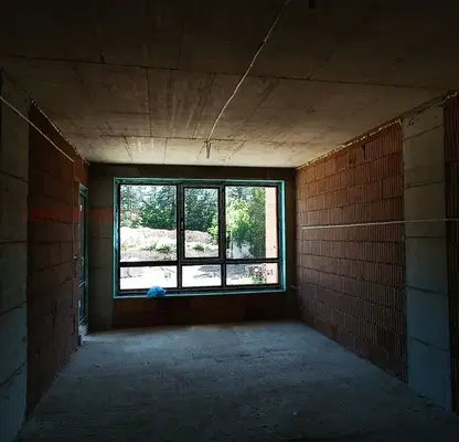 Снимка 3 — Двустаен апартамент в Добрич, Център