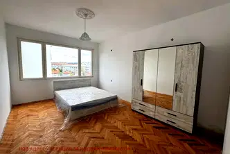 Двустаен апартамент в Търговище, Център