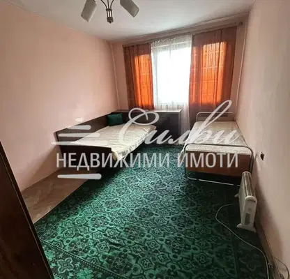 Снимка 3 — Двустаен апартамент в Търговище, Център