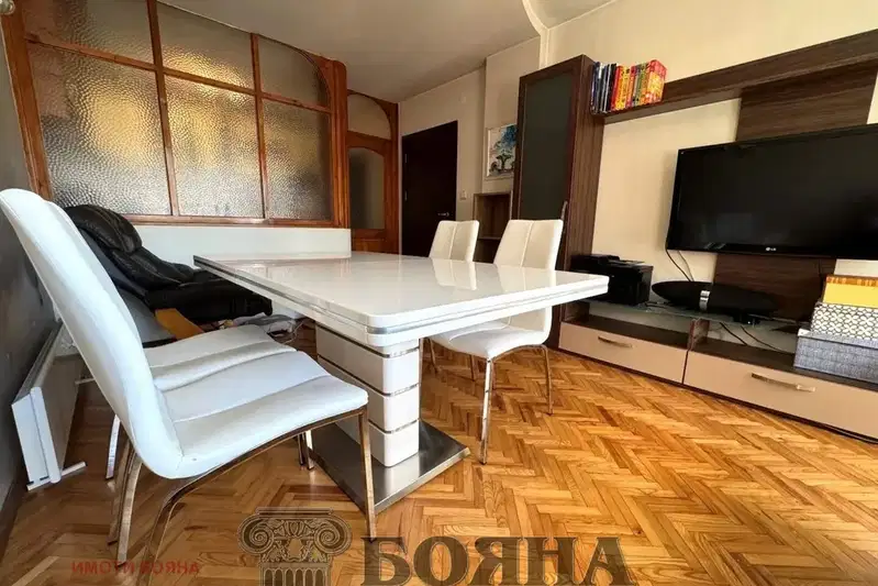 2-bedroom apartment in Ruse, Centyr