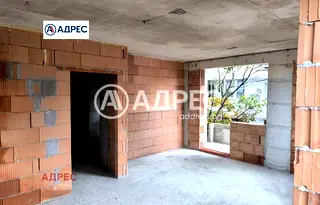 Двустаен апартамент във Варна, Център