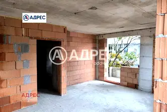 Двустаен апартамент във Варна, Център