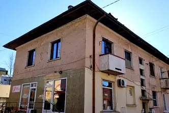 Двустаен апартамент в Перник, Център
