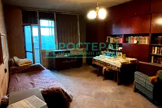 Двустаен апартамент в Търговище, Център