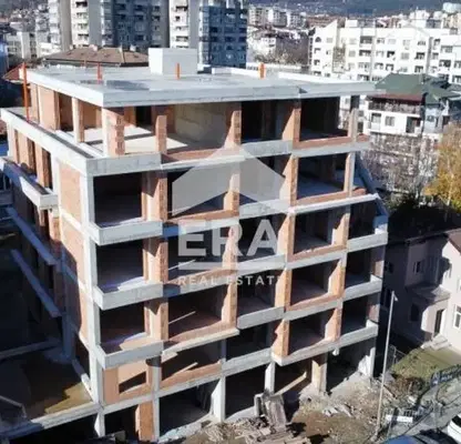 Снимка 4 — Двустаен апартамент в Шумен, Център