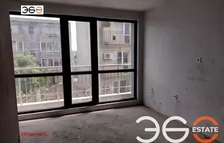 Двустаен апартамент във Варна, Център