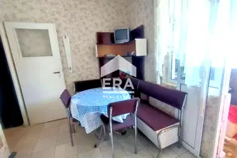 Двустаен апартамент в Хасково, Дружба 1