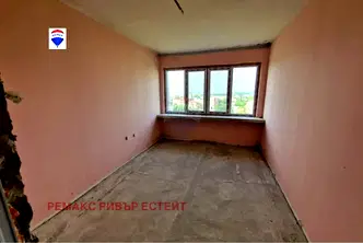 Двустаен апартамент в Русе, Дружба 3