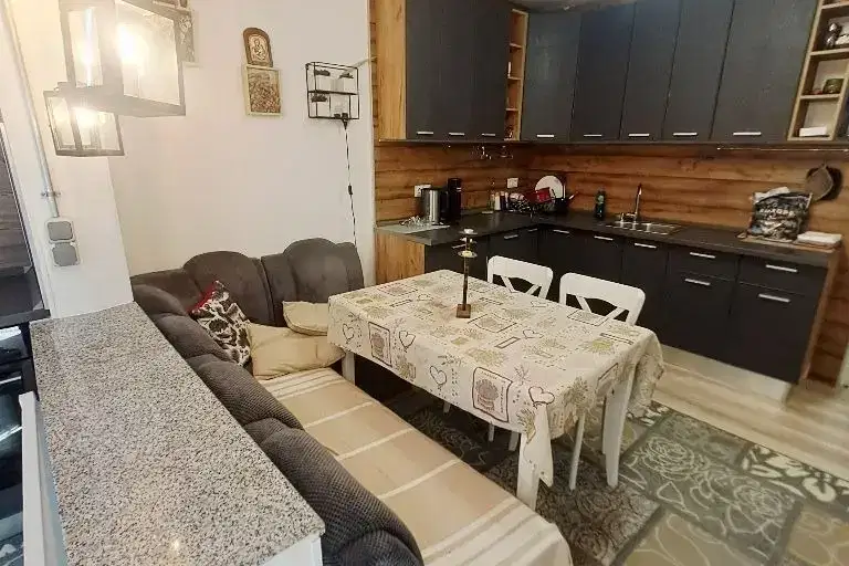 Двустаен апартамент в Плевен, Дружба 4