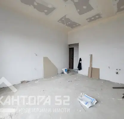 Снимка 2 — Двустаен апартамент във Варна, Галата