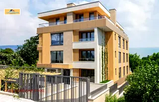Двустаен апартамент във Варна, Галата