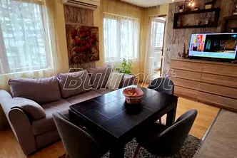 Двустаен апартамент във Варна, Гръцка махала