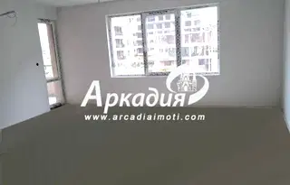 Двустаен апартамент с тераса в кв. Христо Смирненски, Пловдив