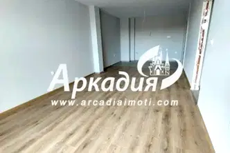 Двустаен апартамент с тераса в Христо Смирненски, Пловдив