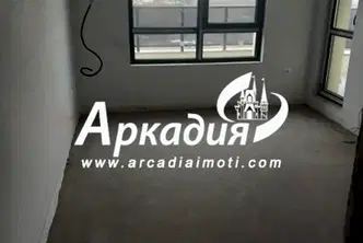 Двустаен апартамент с тераса в Христо Смирненски, Пловдив