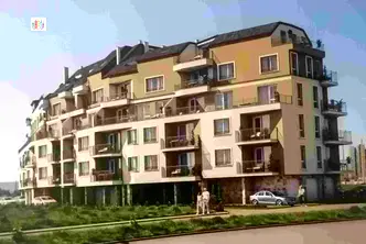 Двустаен апартамент в Перник, Изток