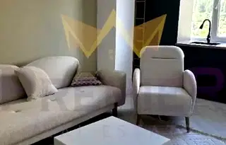 Двустаен апартамент в Перник, Изток