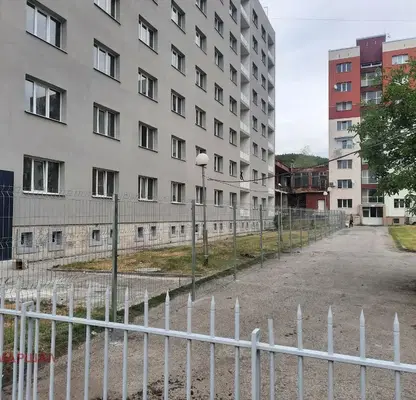 Снимка 3 — Двустаен апартамент в кв. Изток, Перник с южно изложение
