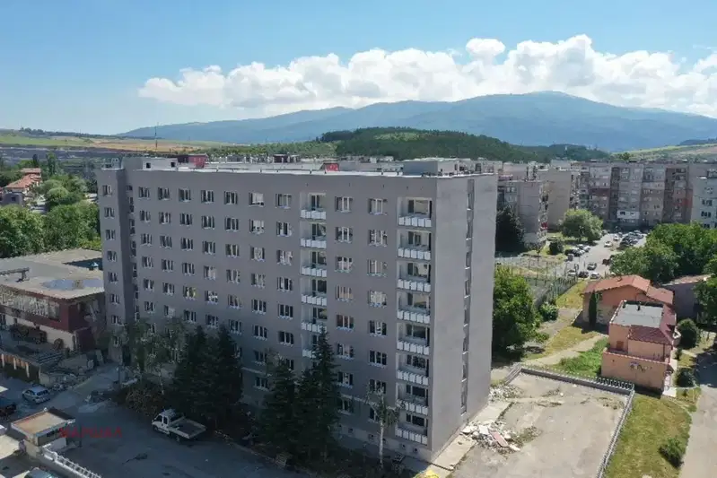 Двустаен апартамент в кв. Изток, Перник с южно изложение