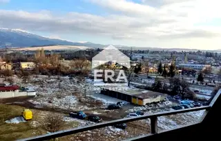 Двустаен апартамент в Перник, Изток