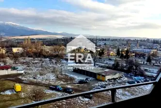 Двустаен апартамент в Перник, Изток