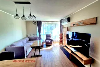 Двустаен апартамент в Перник, Изток