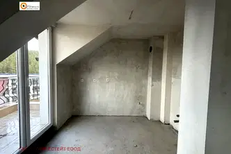 Двустаен апартамент в Перник, Изток