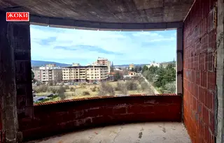 Двустаен апартамент в Перник, Изток