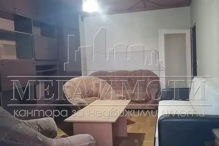 Двустаен апартамент в Сливен, Клуцохор